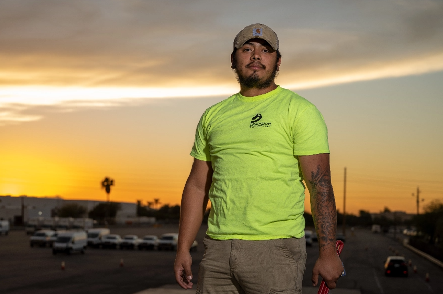 RaulZepeda_DSC_1249@2x.png RaulZepeda_DSC_1249@2x.png