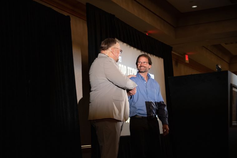 jeremy_accepting_award jeremy_accepting_award