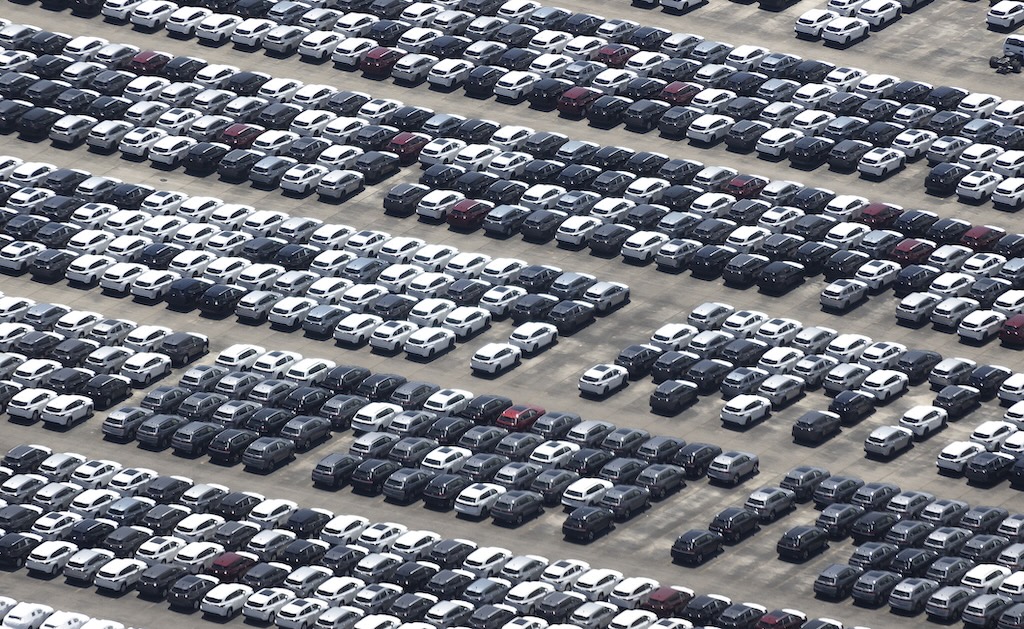 New-Vehicle Inventory Tops 3 Million for the First Time Since the Pandemic Even as Sales Gain Momentum