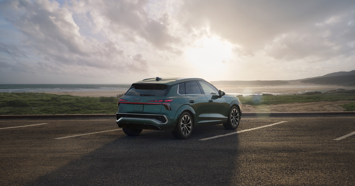 New-Vehicle Inventory Holds Steady as Industry Navigates Year-End Uncertainty